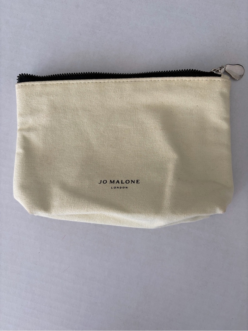 Jo Malone Cream Canvas Zip Toiletry Pouch with Silver Pull (A3)